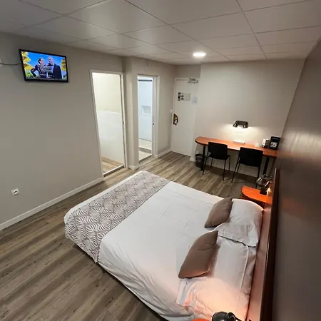 Nouvel Hotel Lons-le-Saunier Exterior foto